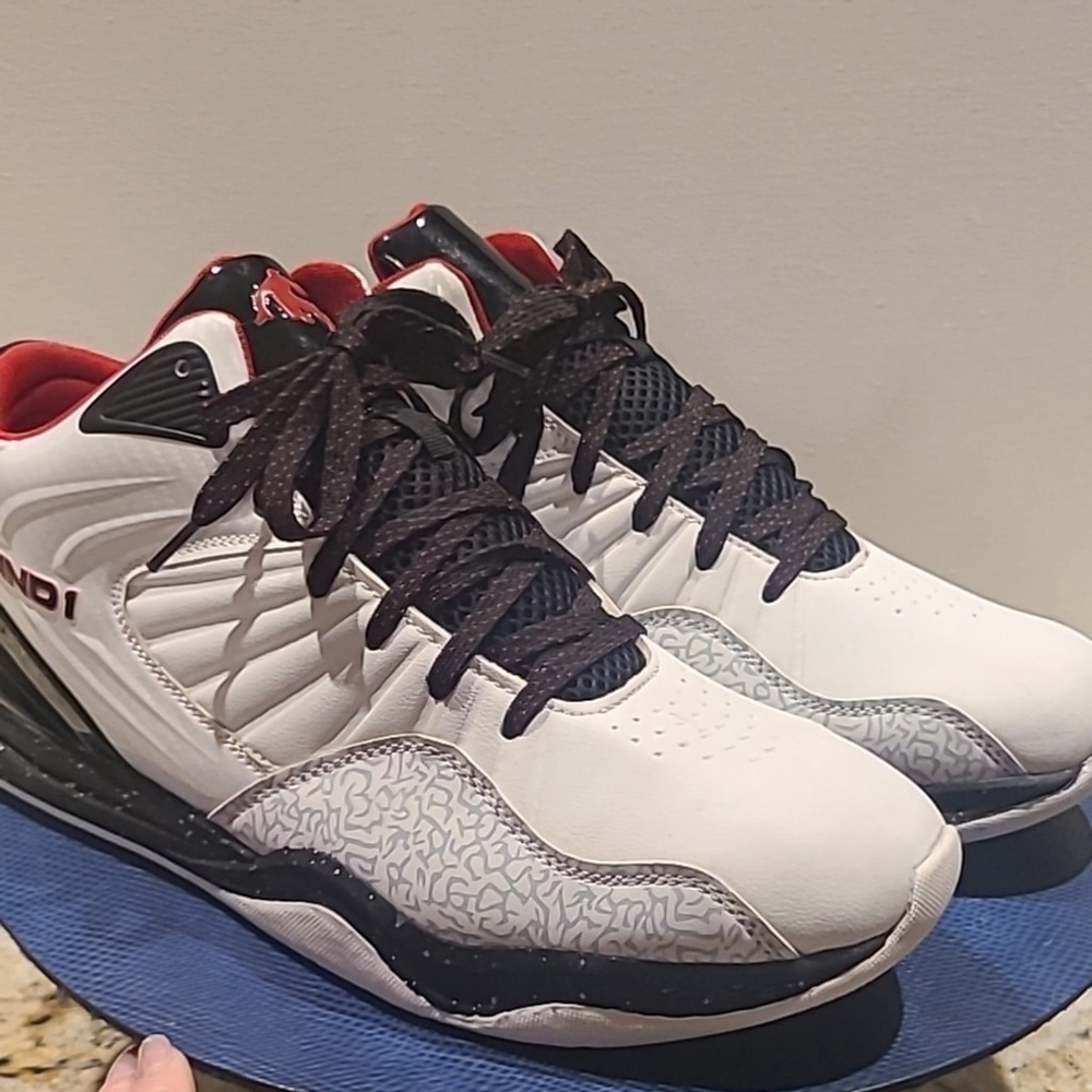 And 1 mens basketball shoes sz.13. Red,White&Black (#1186)
